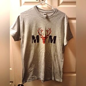 Grey Mom T-shirt With Deer Head Size Medium